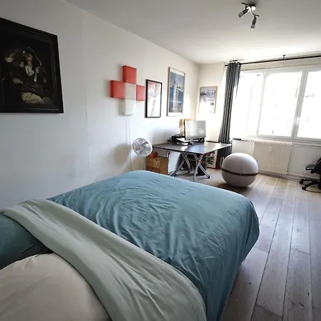 Διαμέρισμα Spacious Near Pere Lachaise *