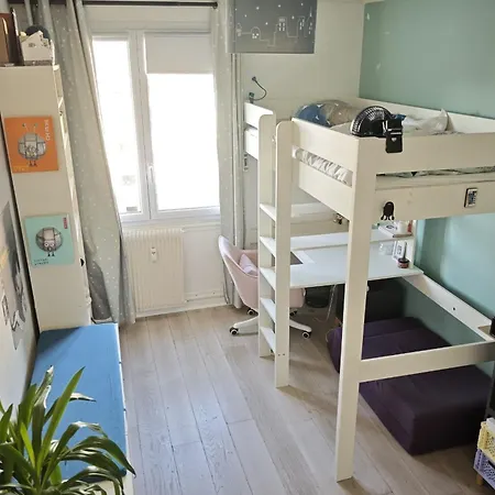 Spacious Near Pere Lachaise * Παρίσι