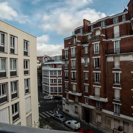 Spacious Near Pere Lachaise