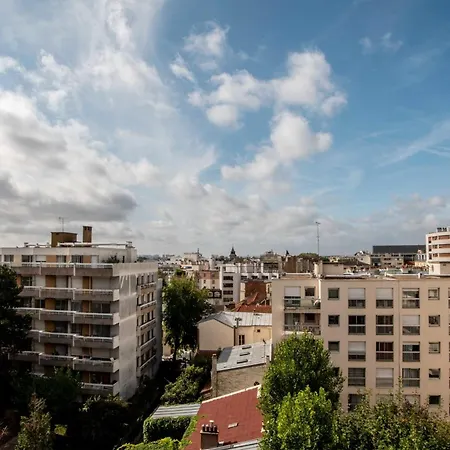 Spacious Near Pere Lachaise Paříž